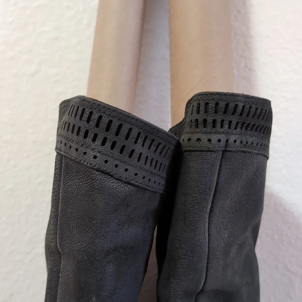 Vince Camuto Karinda Black Matte Leather Over-the-Knee Boots Women's Size 9